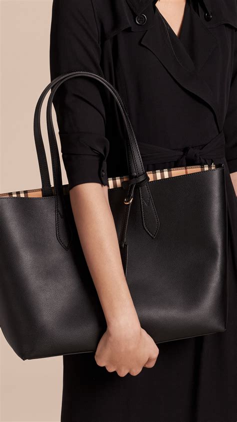 burberry bolsa preta|burberry purses for women.